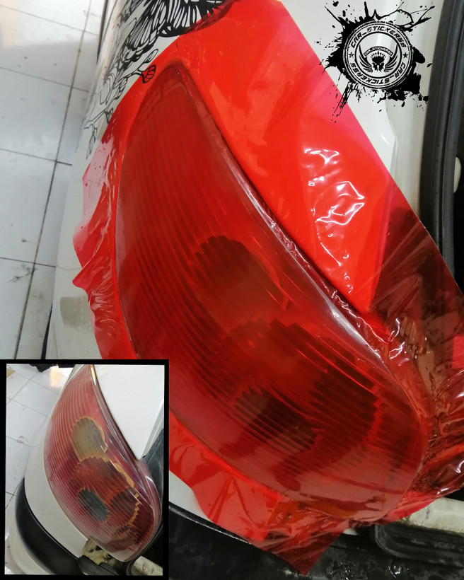 سلفون قرمز چراغ خودرو